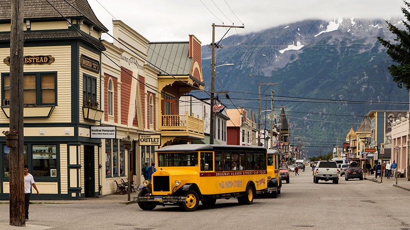 Yellow Street Cars on City Tours