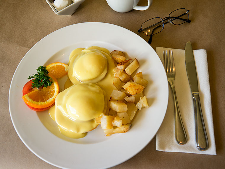 Eggs Benedict at Nichols West