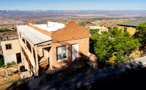 House with a Veiw