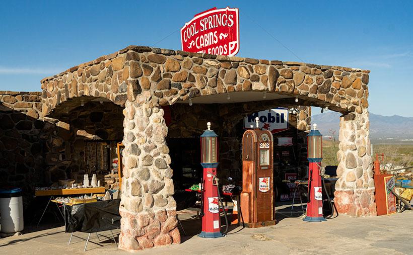 Cool Springs Station - A historic gas station converted to a gift shop that now sells hot dogs from a cart.